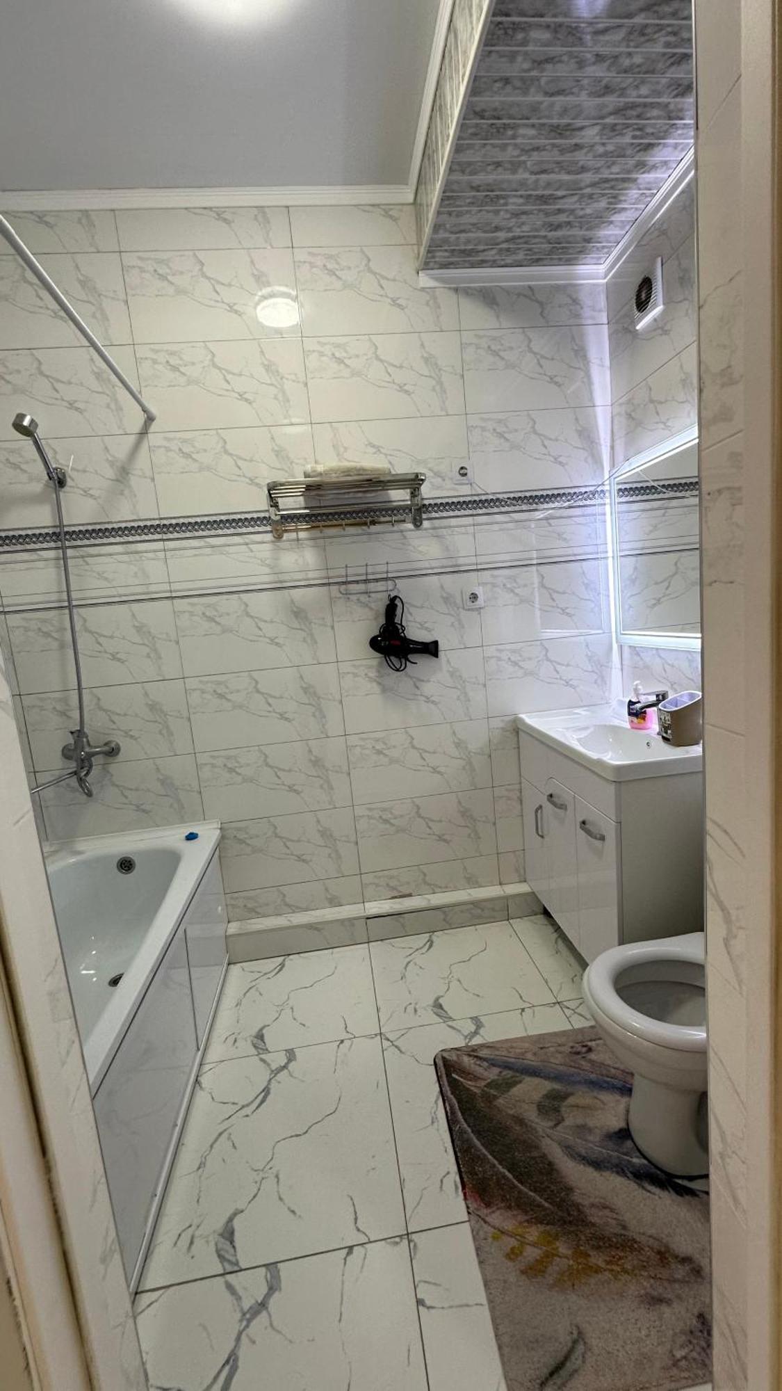 Central Apartment Μπισκέκ Εξωτερικό φωτογραφία